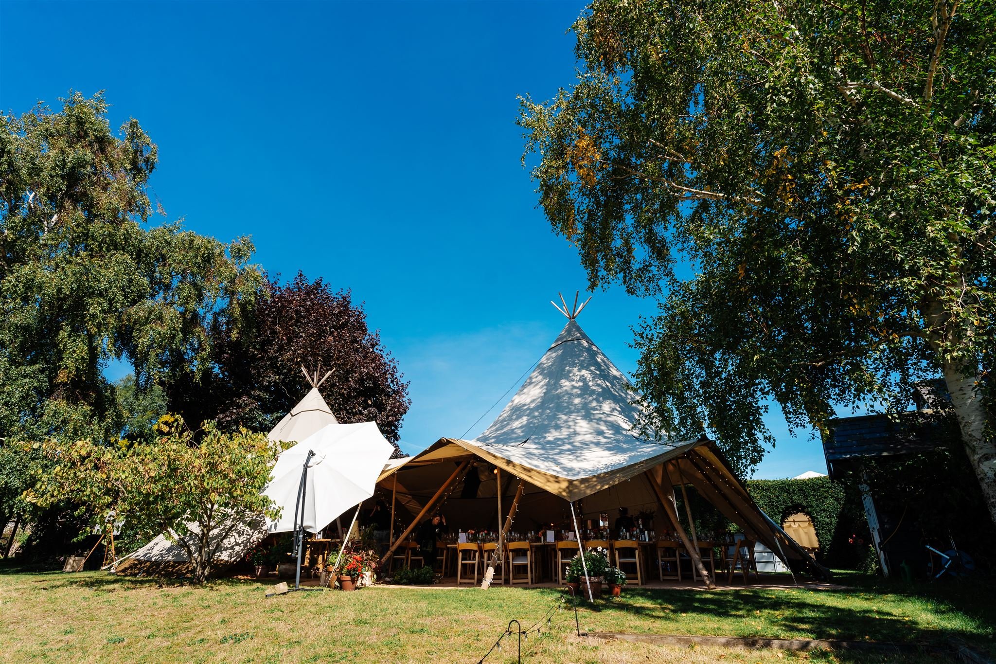 canvas-and-light-cream-tipi-hire-lizzie&ollie-marryandchew-2.jpg