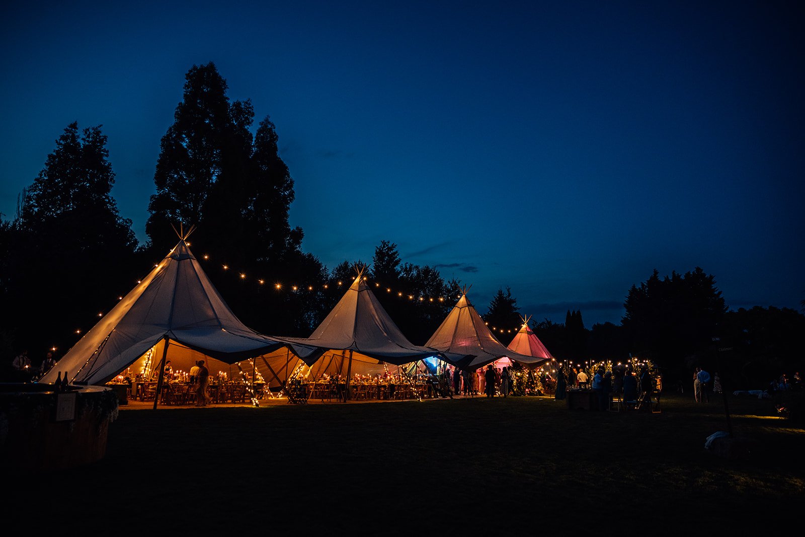 canvas-and-light-cream-tipi-hire-Lauren&Elliott-21-Stephanieandnicole.jpg