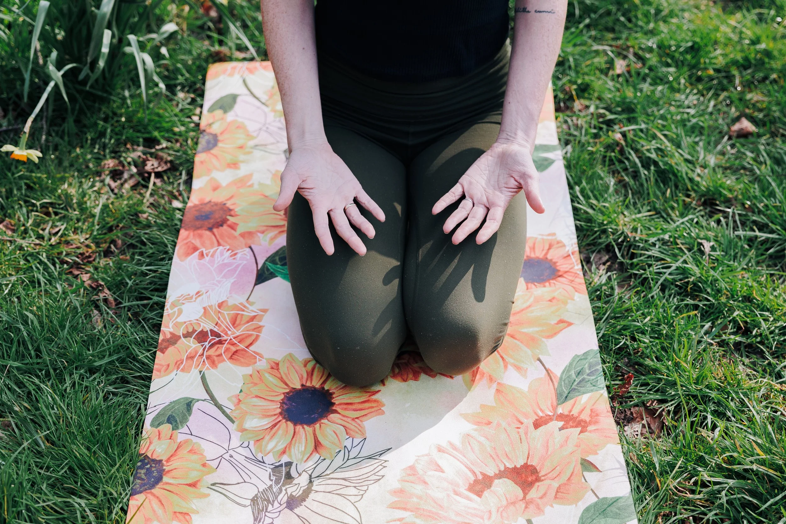 ALIEN SUNFLOWER YOGA MAT main image 0