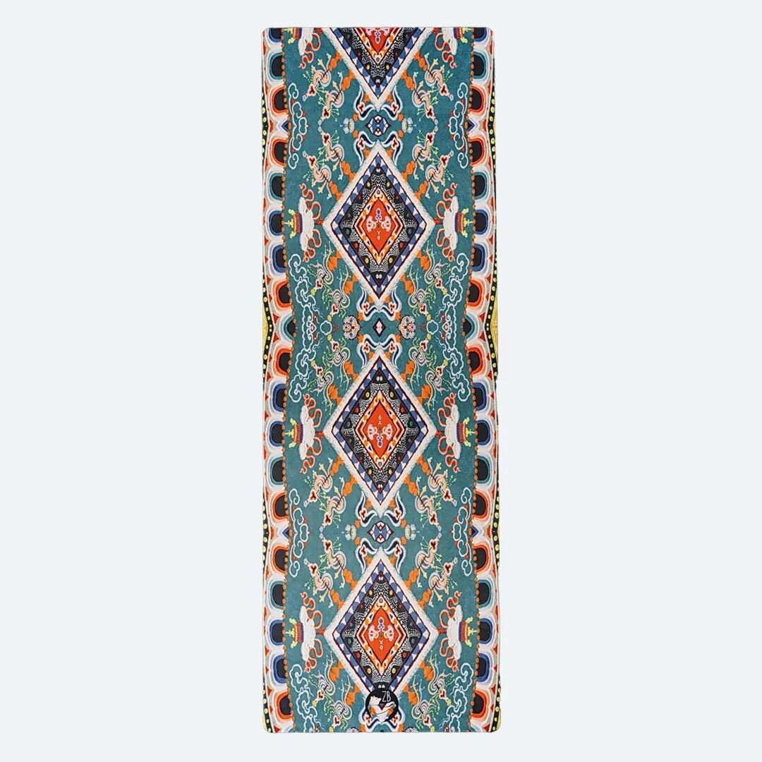 Your magic carpet awaits you... ☁️

Shanti is our signature design, and one of our most popular yoga mats. You'll not find this pattern anywhere out there other than our wee shop.💈

We still out here, splashing colour to your movement, on every mat 