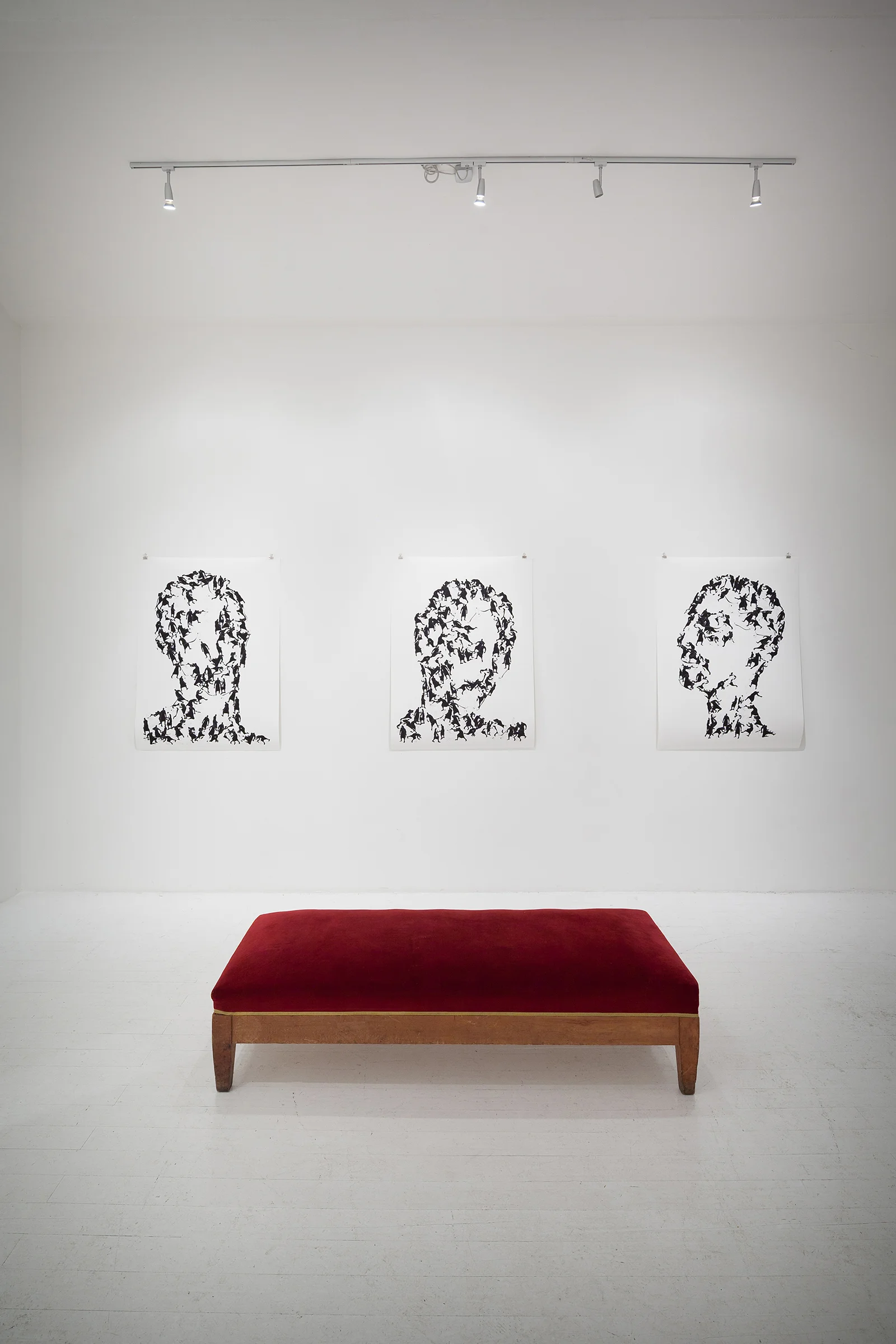 PARASTOU FOROUHAR / Das belastete Papier