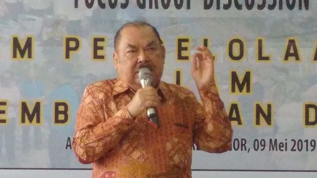 Ketua Tim Pakar Kementerian Desa PDTT Prof Dr Haryono Suyono saat memberi pengarahan kepada para peserta Forum Group Discussion (FGD) Sistem Pengelolaan Data dalam Pembangunan Desa di Bogor, Jawa Barat.