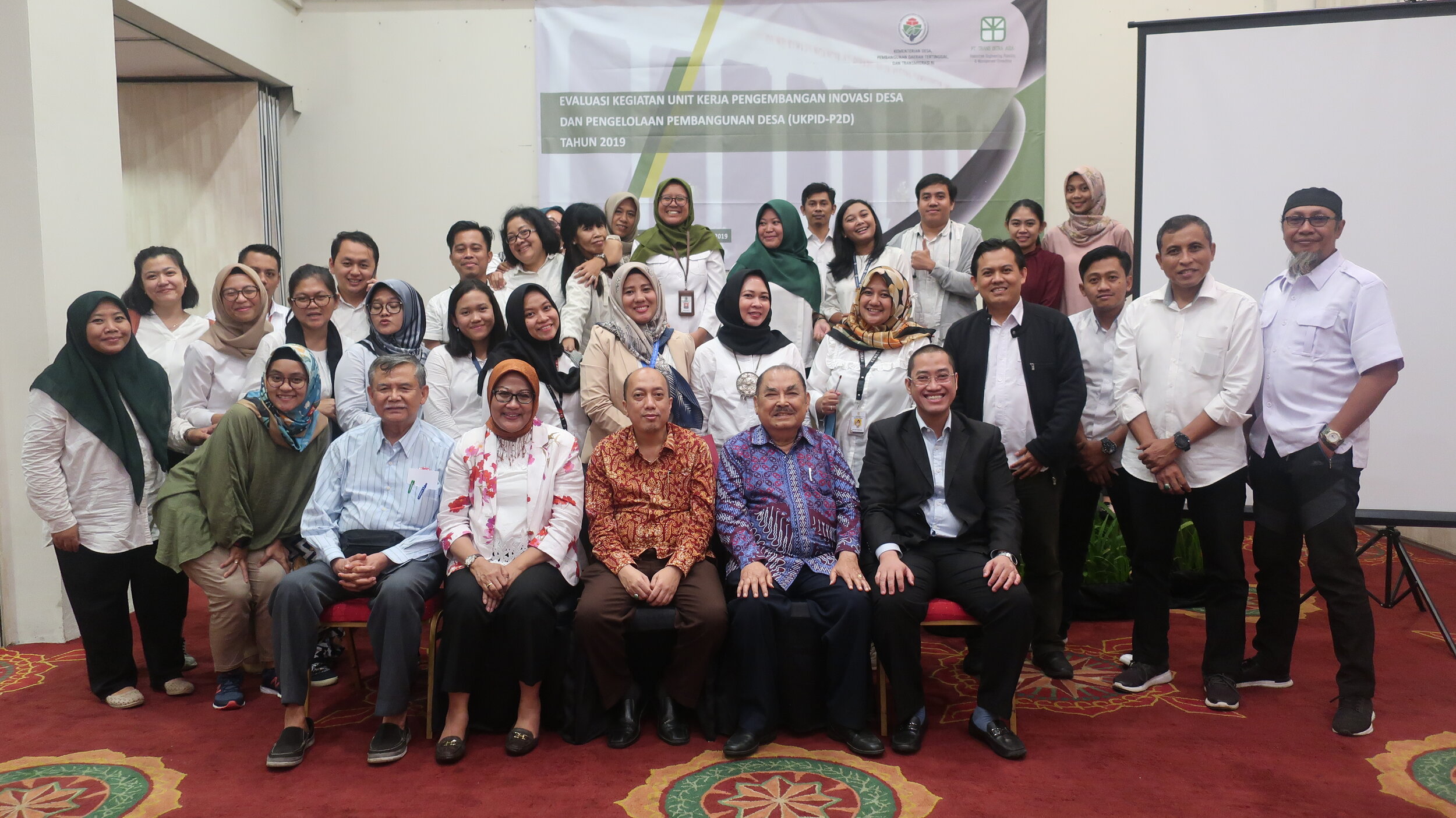 Tim Pakar MenDesa PDTT siapkan Laporan Akhir