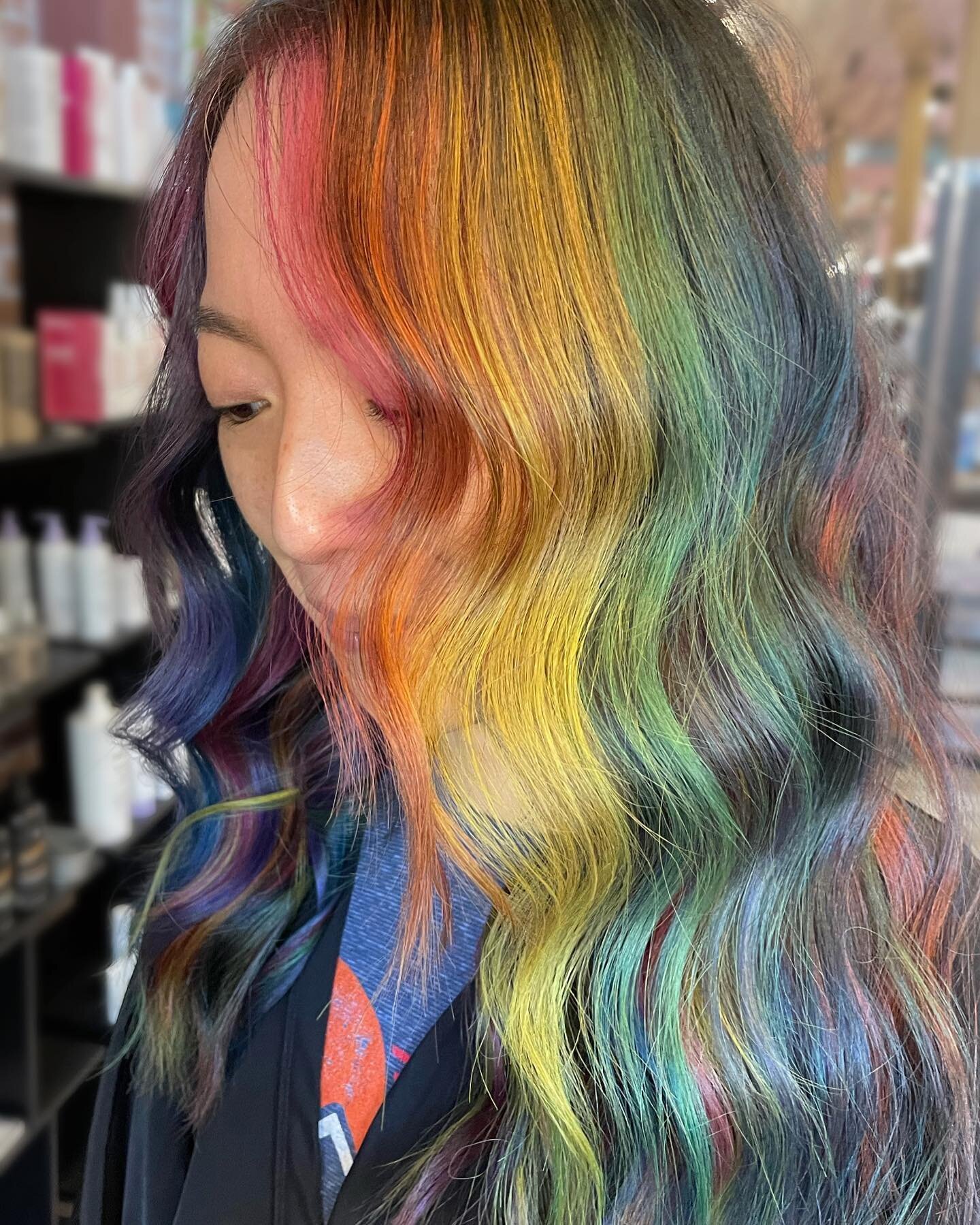 Happy June 🌈 Starting off strong with some rainbow hair for the second best month of the year 🏳️&zwj;🌈 (first best is october i dont make the rules)