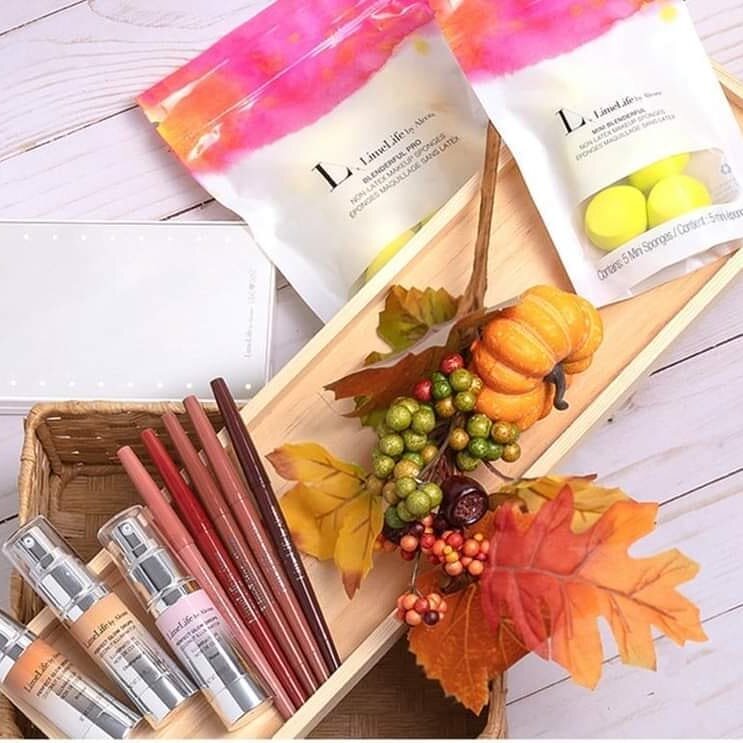 Danggggg I'm excited for this fall launch! Give me all the Fall colors and all the glow 🌟⁣
⁣
Whos ready for the glow up? 🙋🏻&zwj;♀️🙋🏻&zwj;♀️🙋🏻&zwj;♀️⁣
⁣
⁣
⁣
 #HappyJess #ReadyToGlowUp #SouthernGirl #FloridaGirl #FLBlogger #StPeteBlogger #StPete
