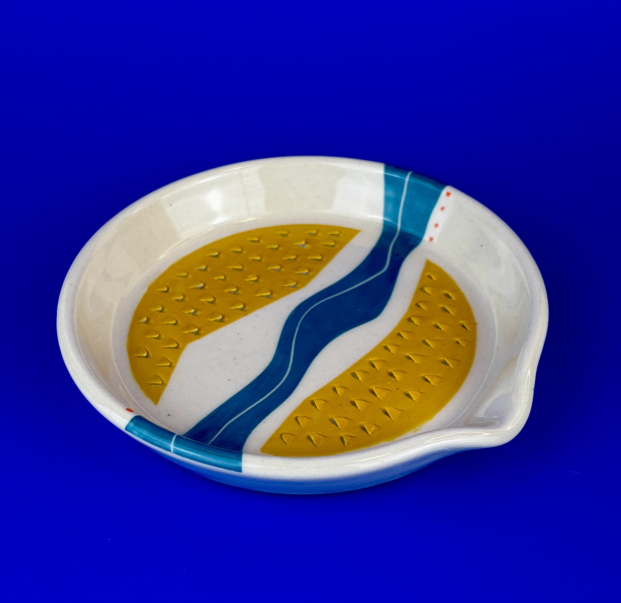 Garlic Grater Plate in Yellow and Blue