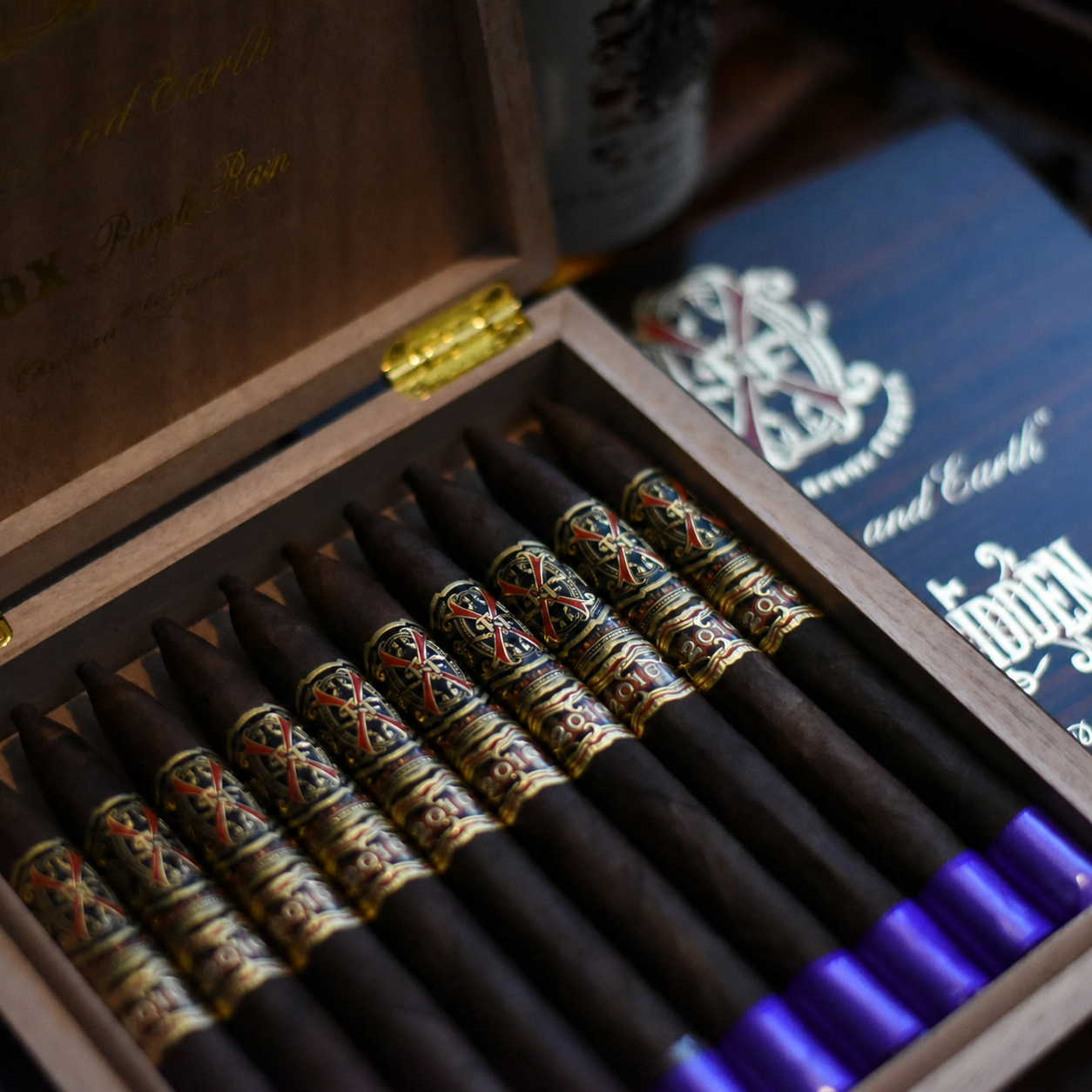 Fuente Fuente OpusX Serie "Heaven and Earth" Purple Rain 888