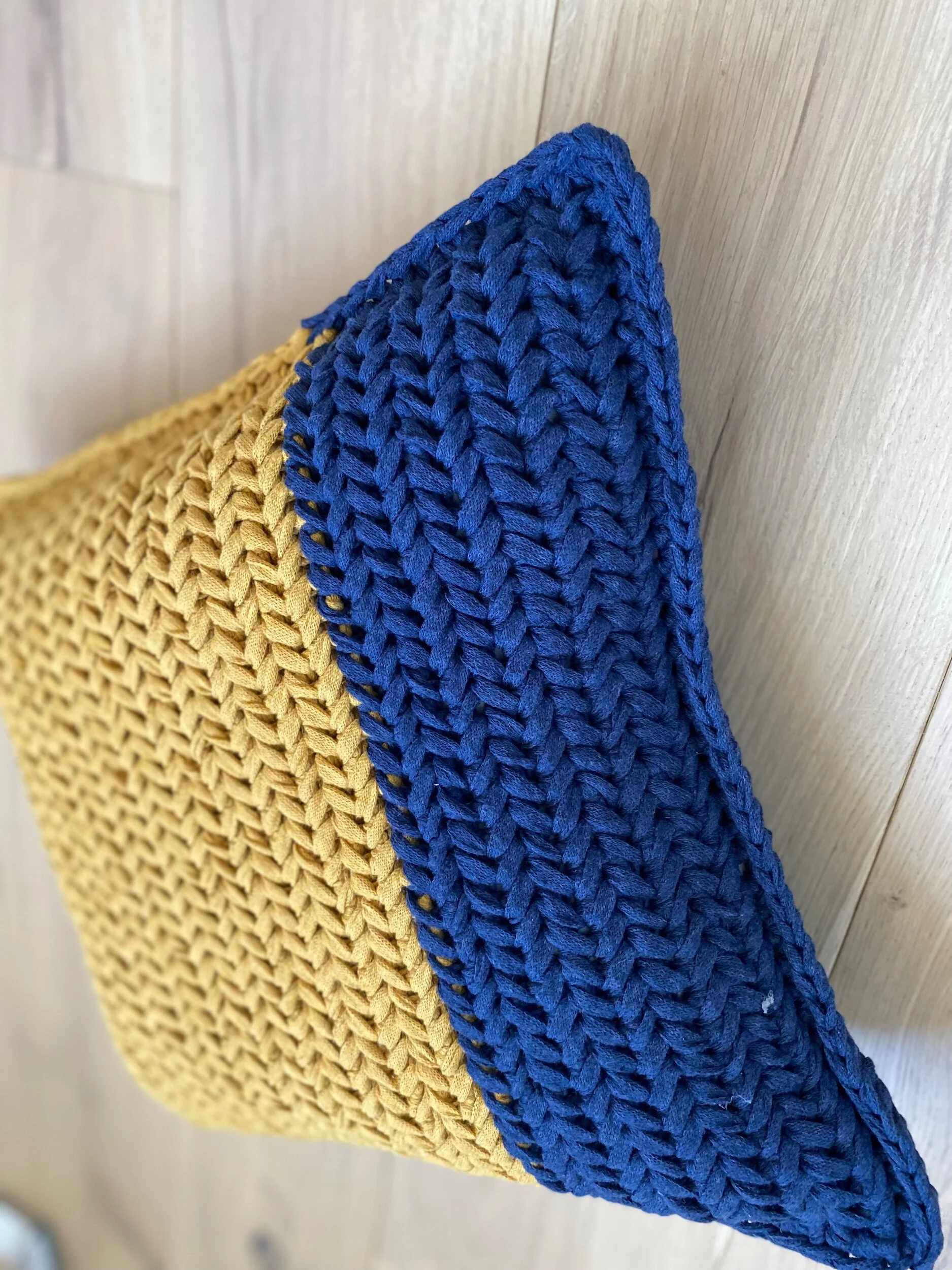 CC044F71-0D2E-4C31-AC5C-446521E0FCF5