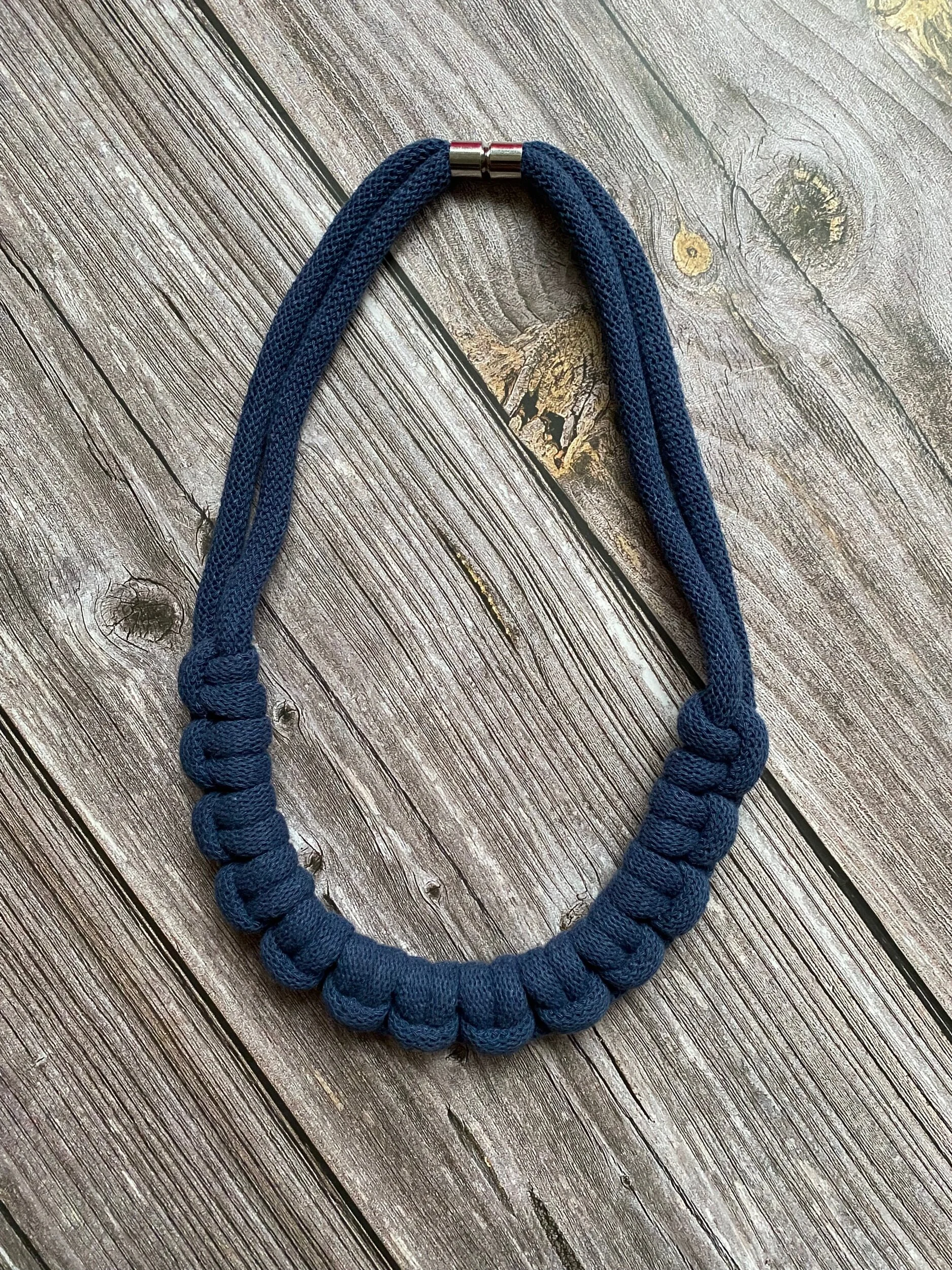 AA4FF2B6-0688-443D-85C2-19F09CD26F91