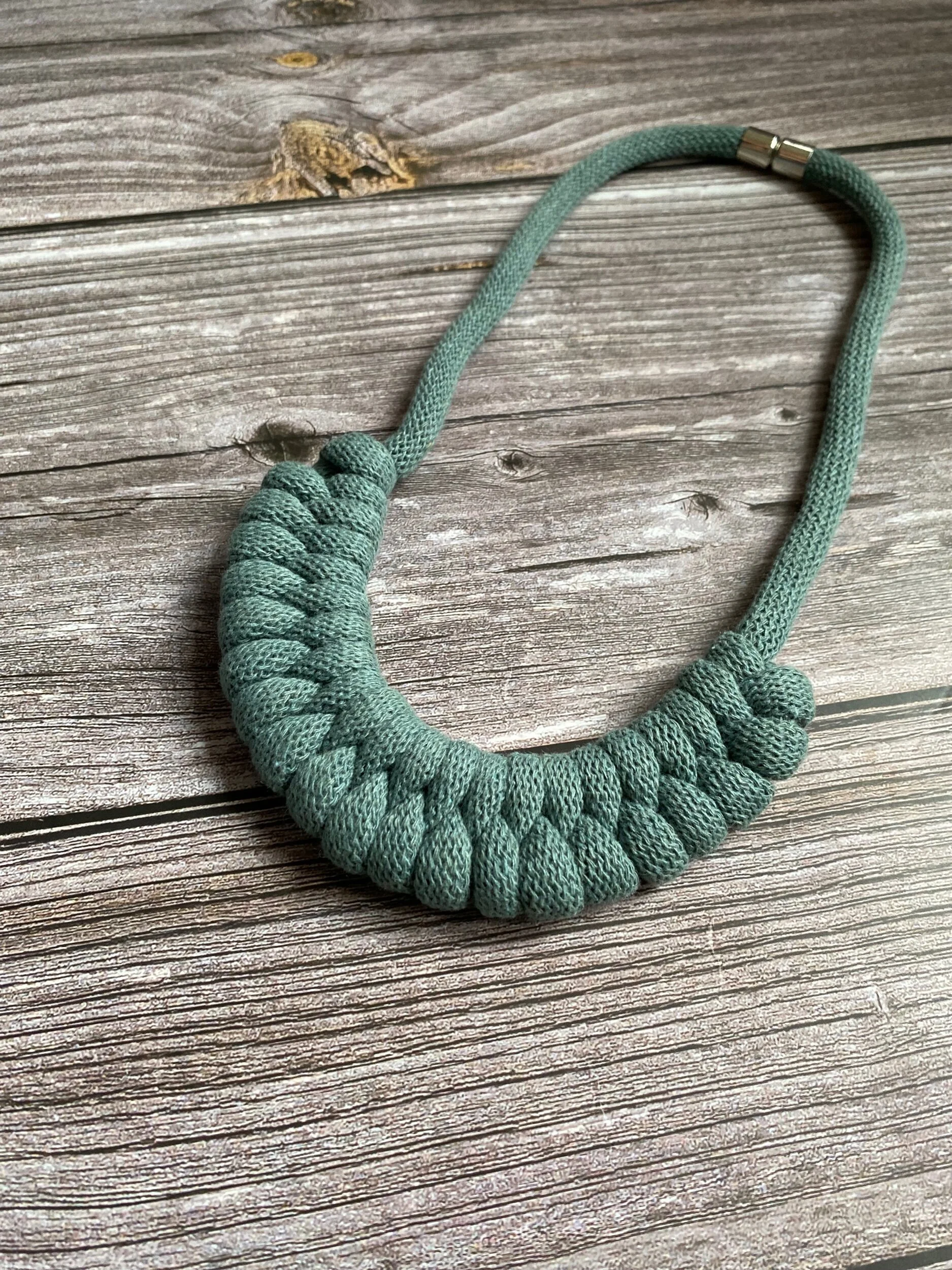 169116EA-0CAC-4A31-A7E6-D94C7C4FFDF3