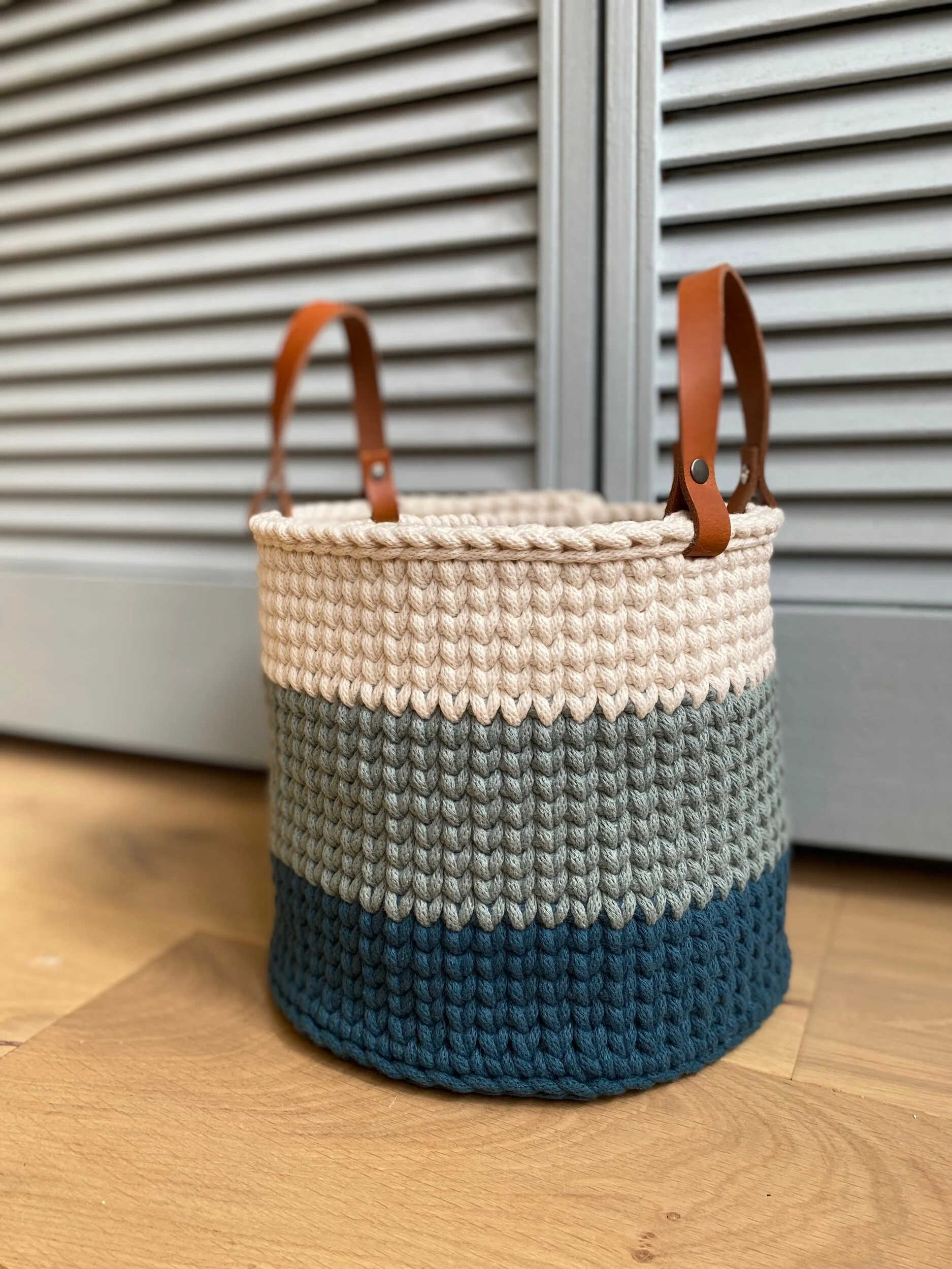 3E89C51C-9502-4A0C-8CDC-BA340AA54D38