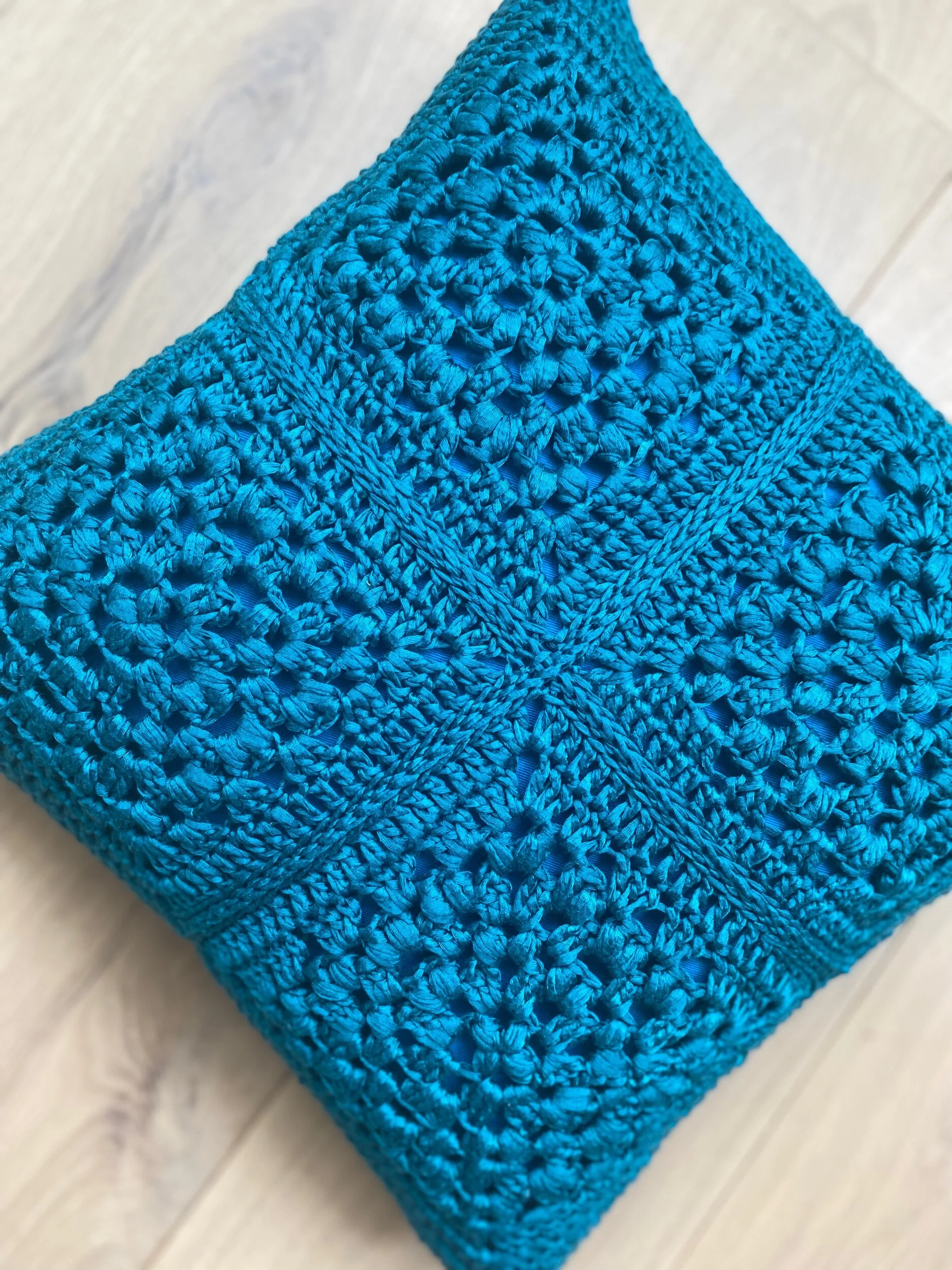 1776B8C5-6B49-49C8-A2D7-F20B5182BBBF