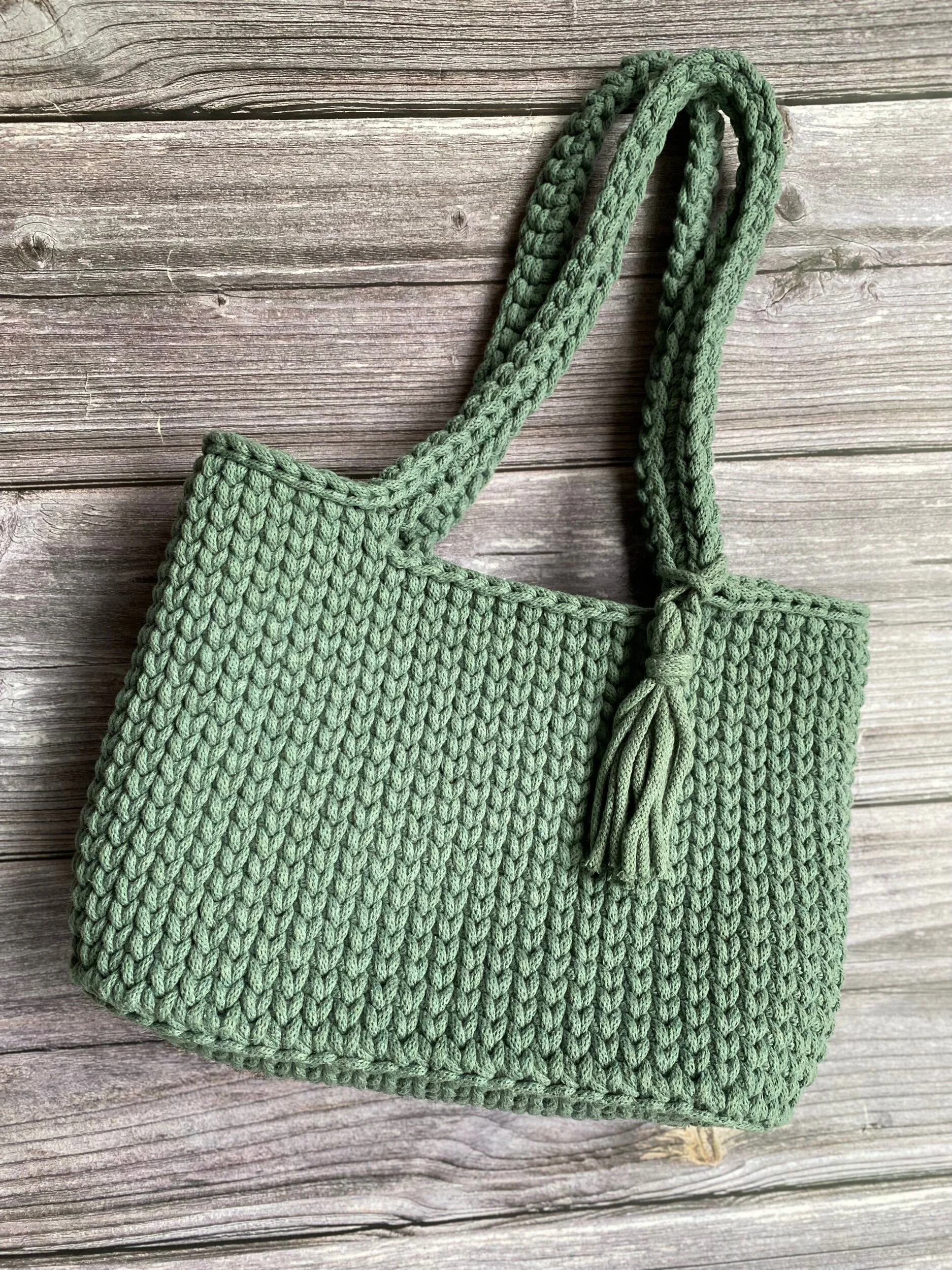 F2BC3A21-E15B-4F75-9D66-672A4846C943