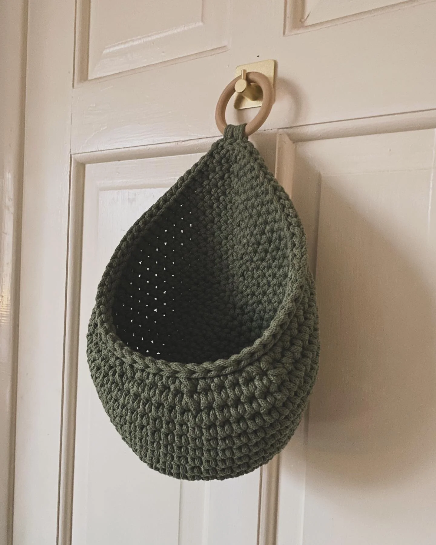 6FE89AD9-2BC4-4E7E-AD71-F67D4ADB61AB