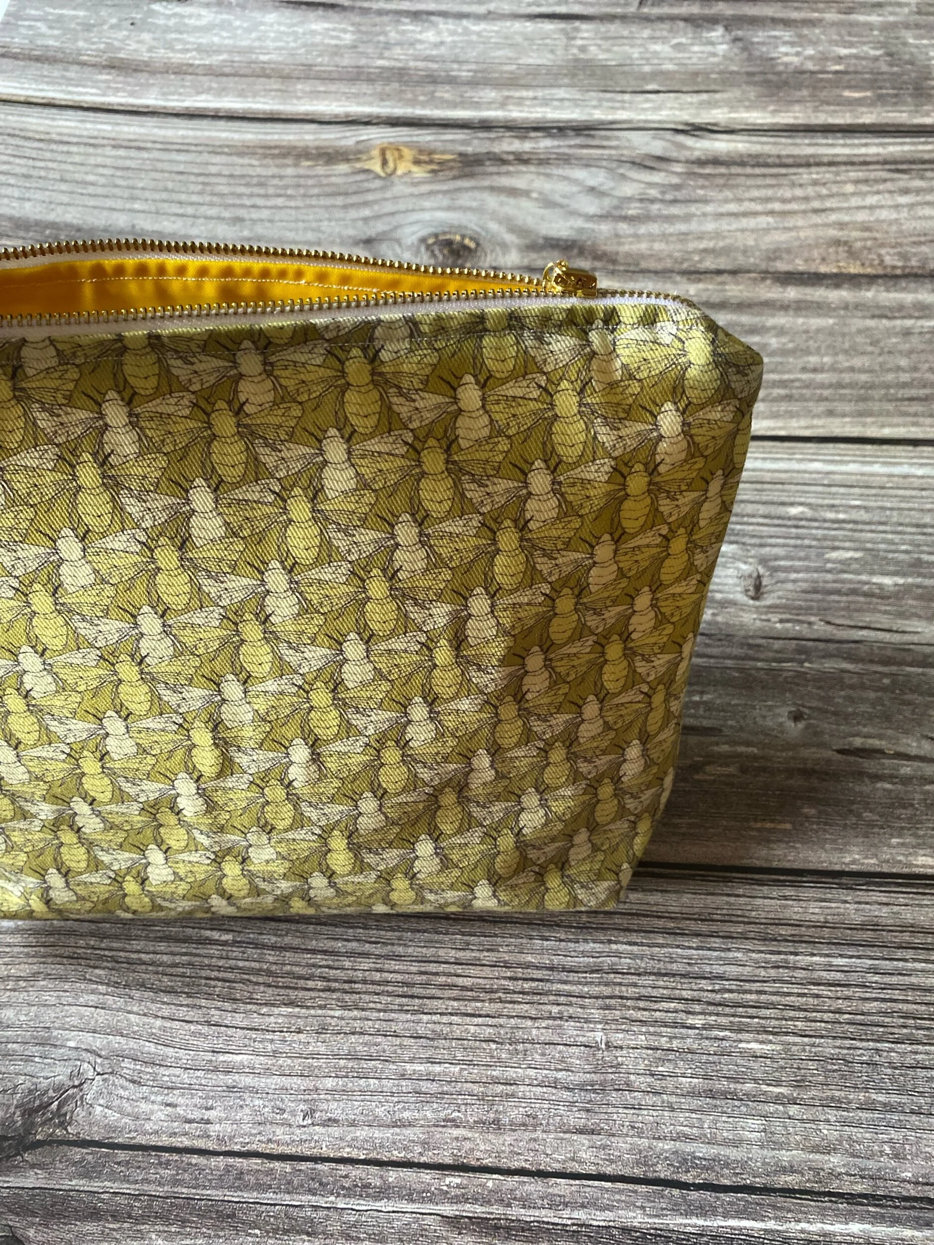 255DAFE4-754B-4225-AD00-B3BA98C13E04