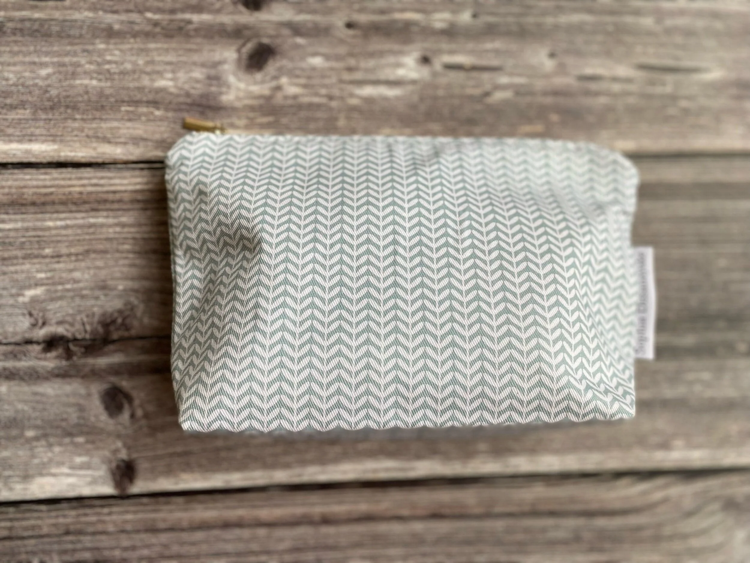 DF4A6D18-85EA-4B30-8B0A-89B721BEB4B8