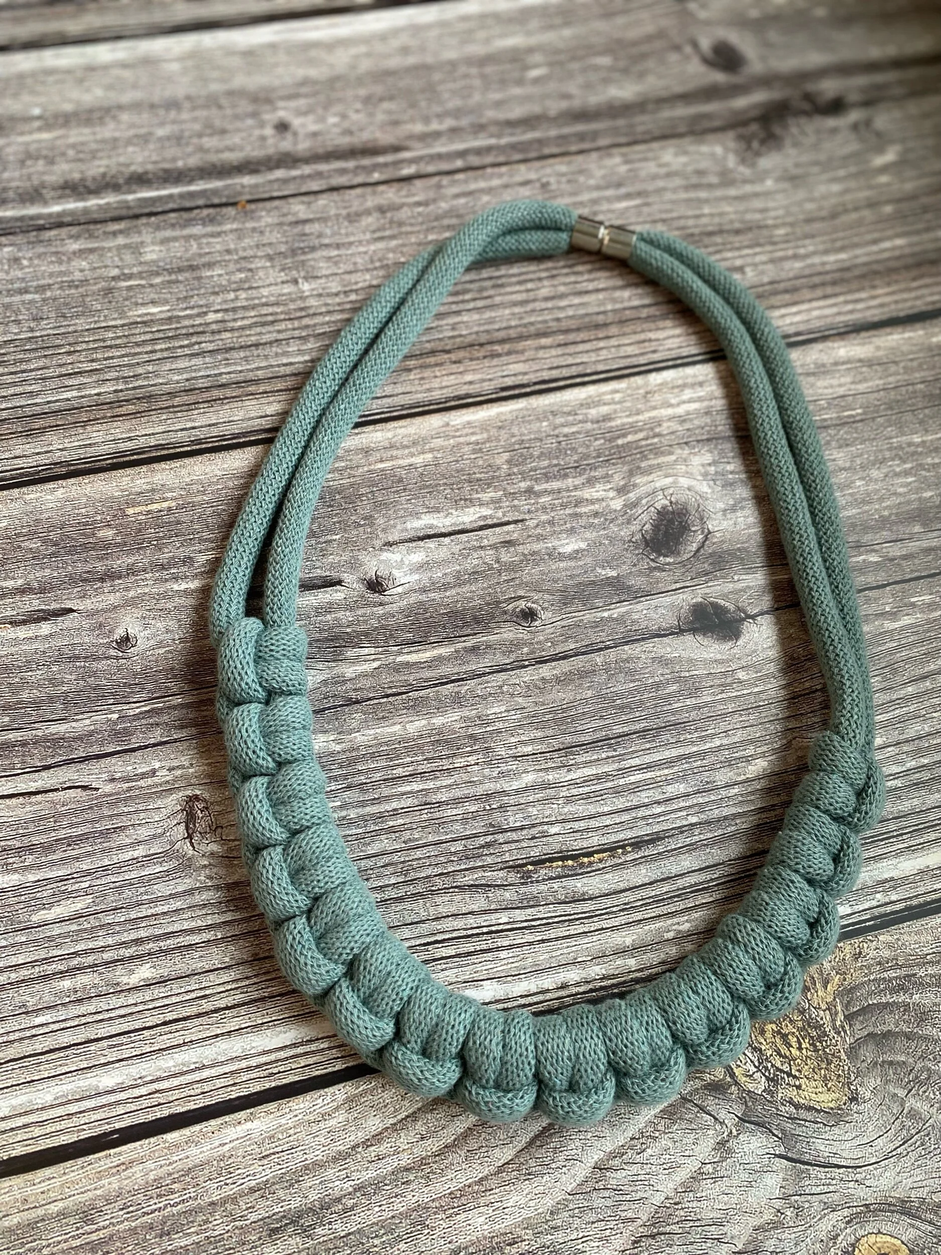 8F7F2489-2526-4CC0-97E8-E43FA9E00275