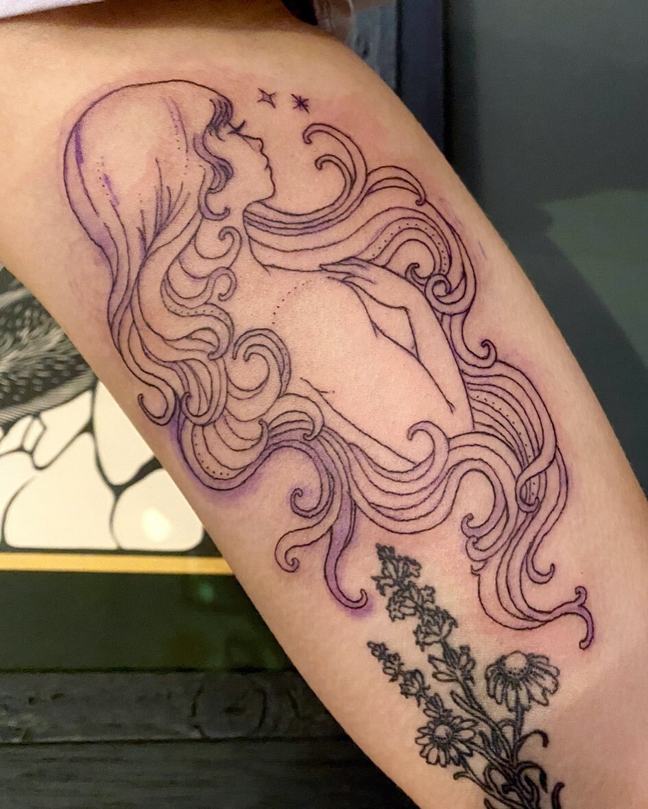 Lots of stencil left on this one, healed lavender and chamomile done this past summer. Thanks again Sam 🖤