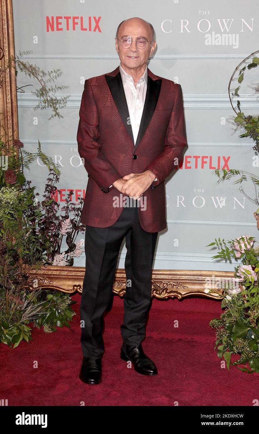 nov-08-2022-london-england-uk-salim-daw-attending-the-crown-season-5-world-premiere-theatre-royal-drury-lane-2KDXHCW.jpg