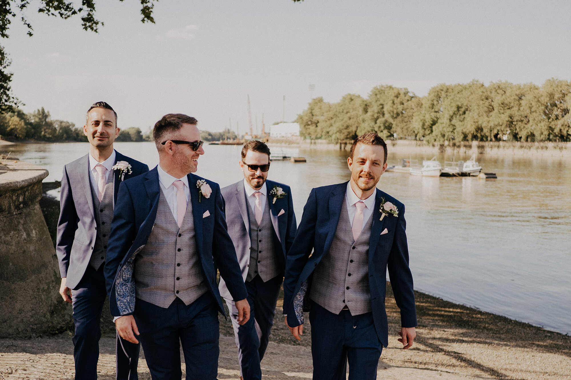 Thames-rowing-club-wedding-photography-32.jpg