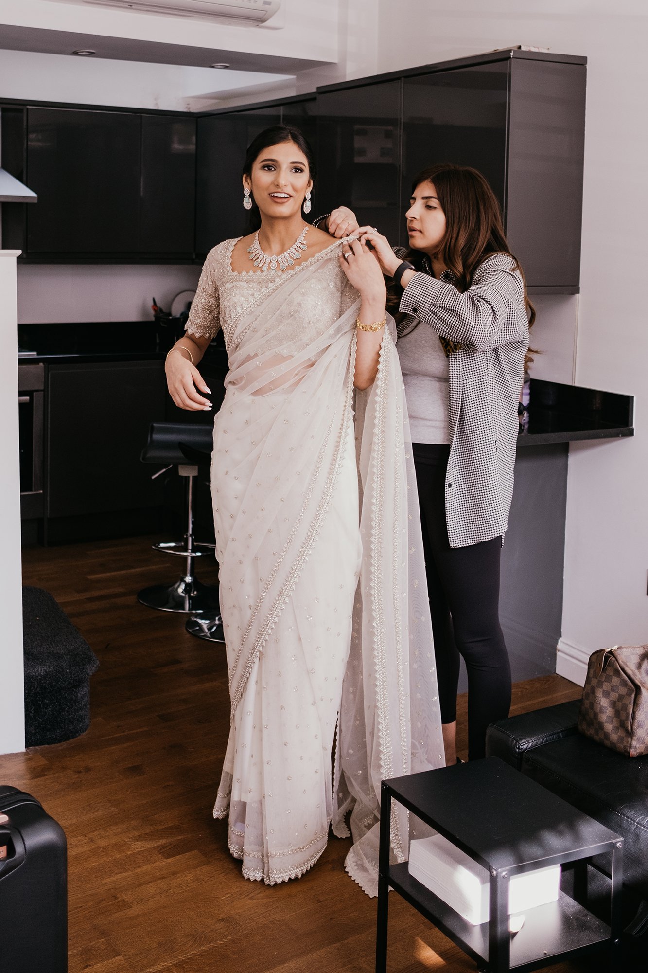 Islington-Town-Hall-Indian-Wedding-00006.jpg