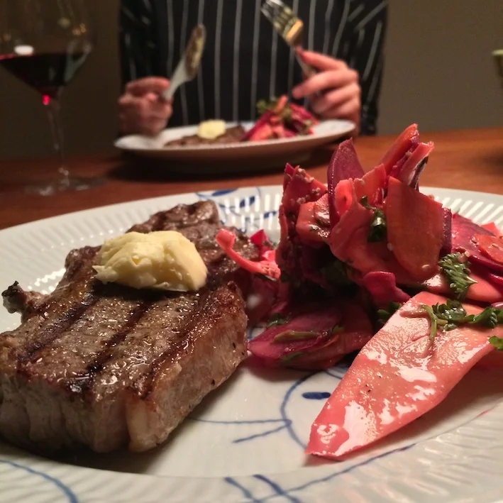 Rød bøf med rodslaw