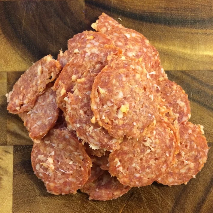 Pizza Diavola: Pizza med stærk salami og gorgonzola