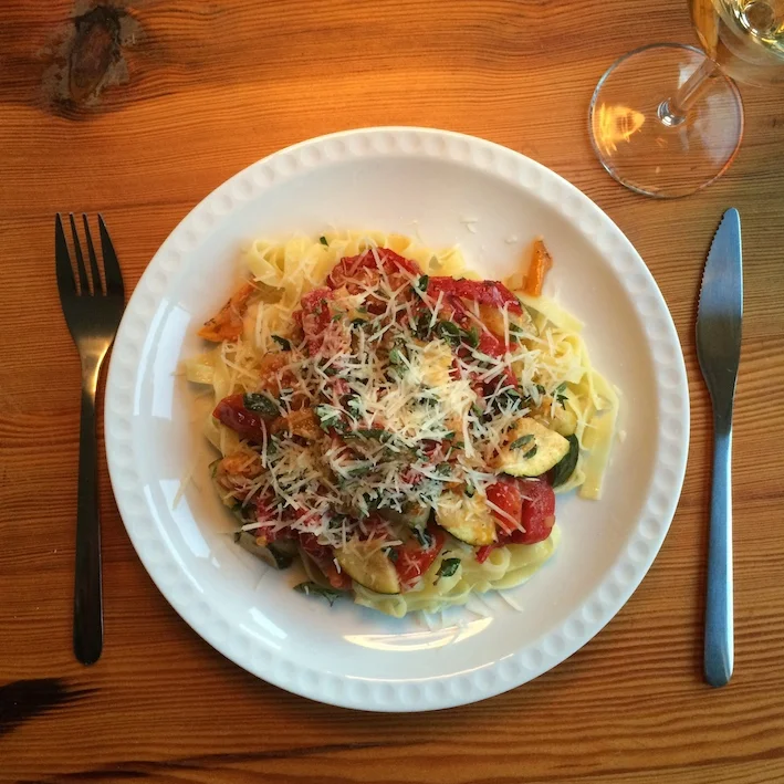 Den akademigodkendte Tagliatelle Alla Reggina - Pasta med squash, peberfrugt og tomat