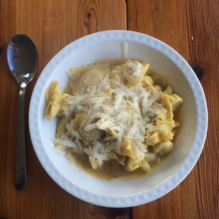 Tortellini in brodo - Italiensk comfortfood når det er bedst