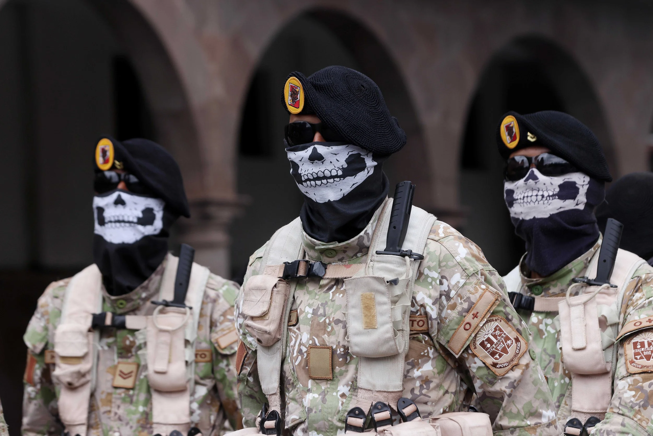 Peruvian Army commandos joined delegations from all 13 provinces of the Cusco region participate in a Grand Parade in the Plaza de Armas during celebrations marking World Tourism Day.