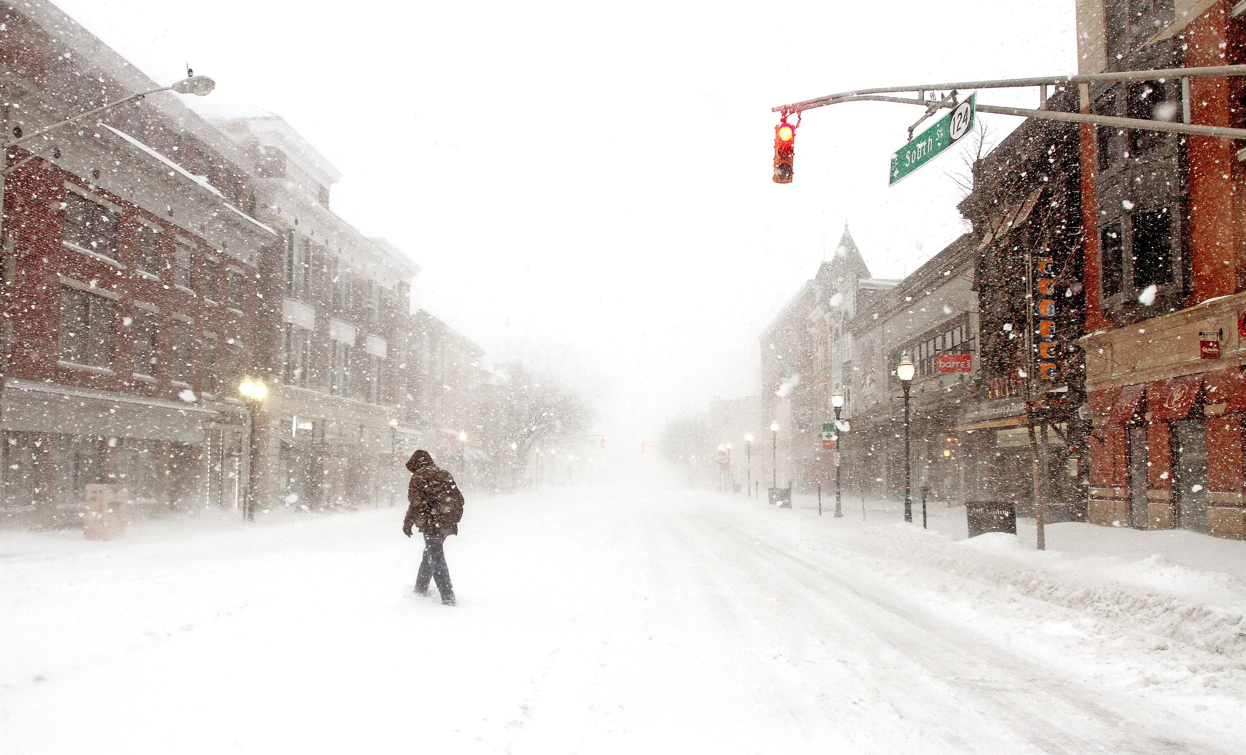 A Nor'easter blasts N.J. and the Northeast with heavy snow dropping nearly three feet on Morris County. Morristown, NJ