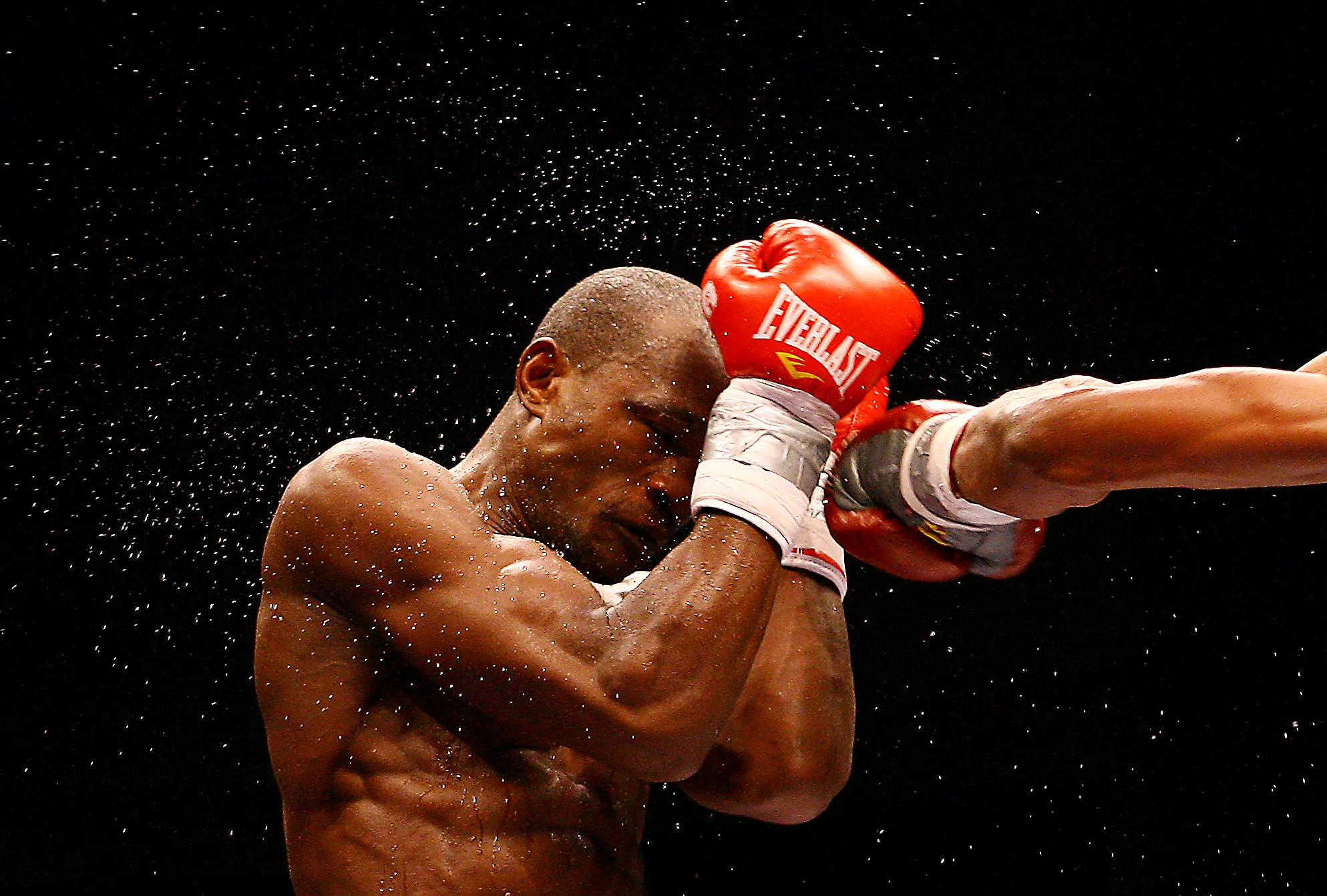 Zab Judah earned the vacant IBF junior welterweight championship with a seventh-round TKO of Kaizer Mabuza. Newark, NJ