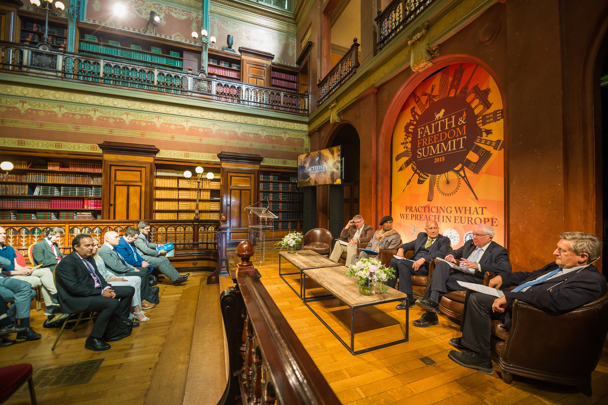 18_06_28_edificio_faithfreedom_summit_2018_544_28425943857_o.jpg