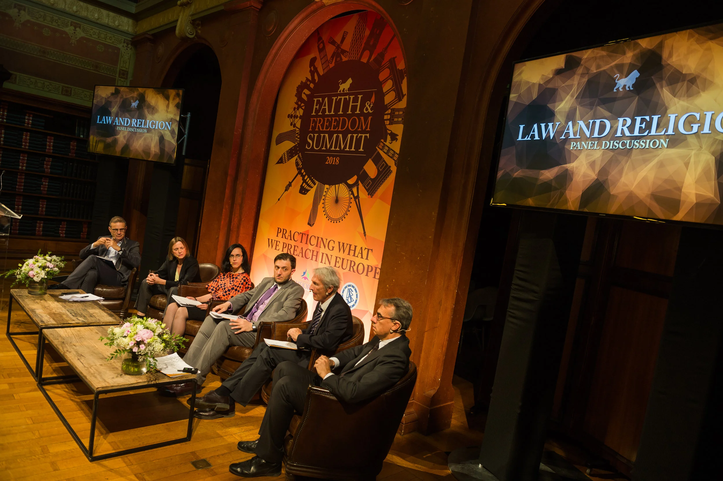 18_06_28_edificio_faithfreedom_summit_2018_666_29425279378_o.jpg