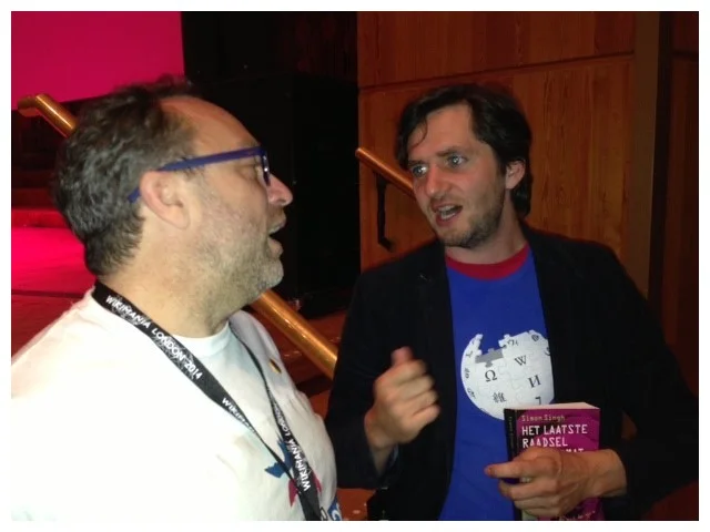 MEETING JIMMY WALES AFTER MY SHOW AT WIKIMANIA 2014. IT LOOKS LIKE WE’RE ABOUT TO FRENCH KISS, BUT WE DIDN’T, OR AT LEAST I DON’T REMEMBER.