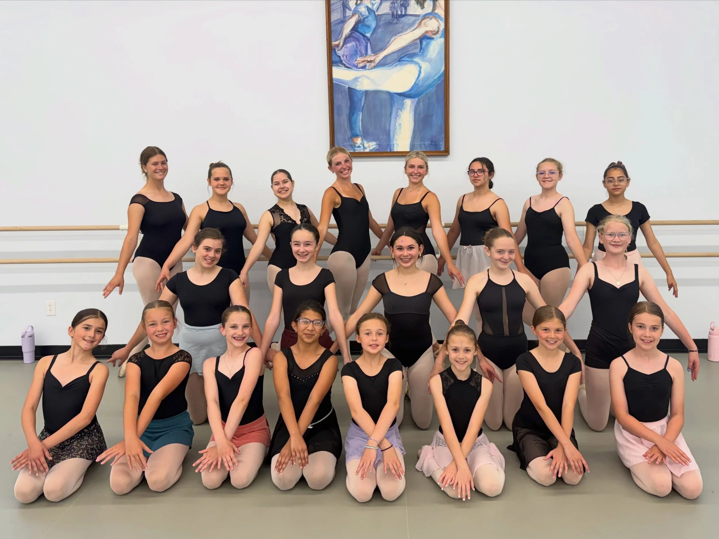 On Wednesday, our performance company had their first rehearsal! Catch this group downtown at the Fremont Amphitheater on Friday, July 17 at 6:30 pm and at the Lindsey Sunflower Festival on Saturday, July 25 at 3:45 pm! 

#fremontballetschool #ballet