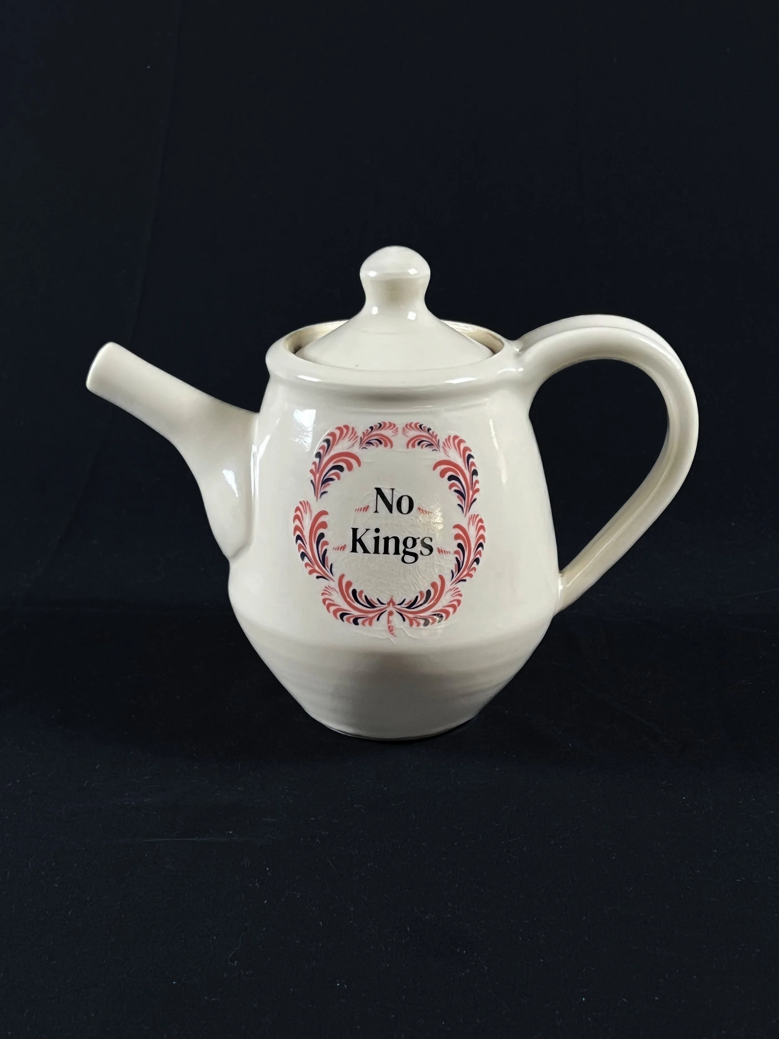 Lberty Teapot 18 front.JPEG