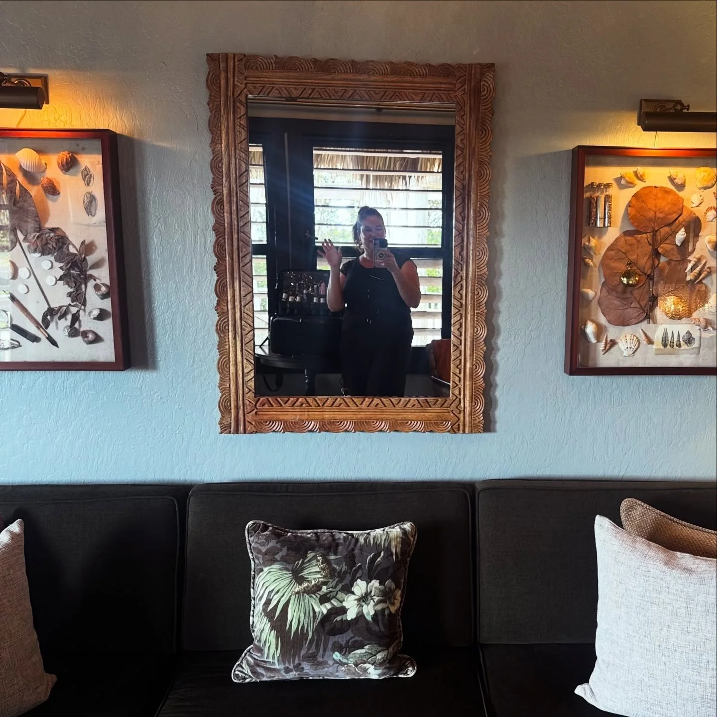 Hi it&rsquo;s me. It&rsquo;s been insanely busy but here I am ready to start my wedding at Little Palm Island. It&rsquo;s amazing and so peaceful. Have a good day everyone and don&rsquo;t forget to book ahead so you can see me.