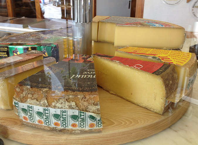 ComteAtShop-1-of-1.jpg