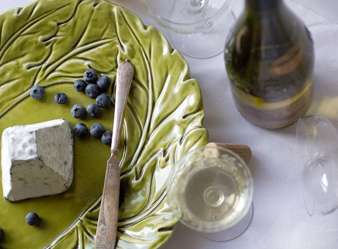 Cheese and wine pairing, on.