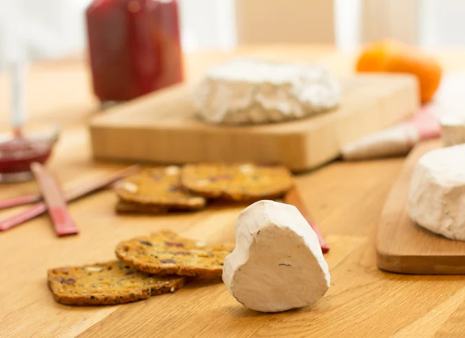 Ashed-Cheese-Heart-Close-up-4879-1.jpg