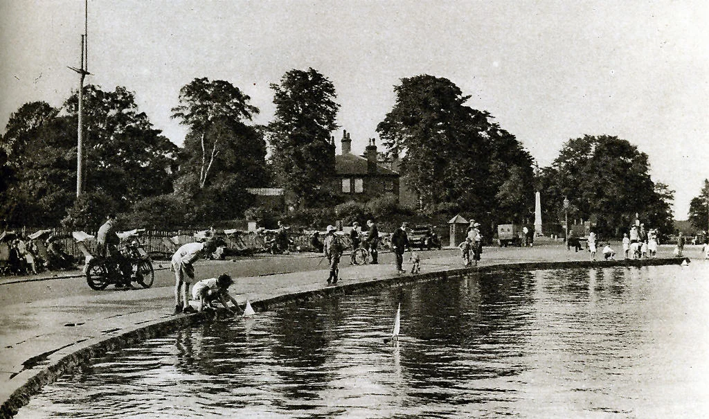 1923 Whitestone Pond.jpg