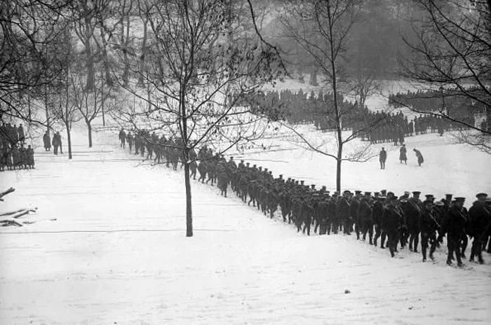 1916 March Inns Of Court OTC drill.jpg