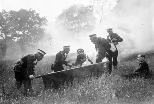 1935 War Mock Gas Attack, Vale Of Health, June 1935d.jpg