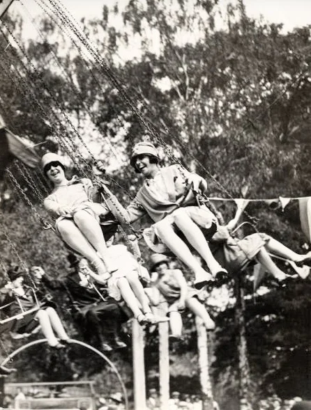 On the merry-go-round in the 1920s