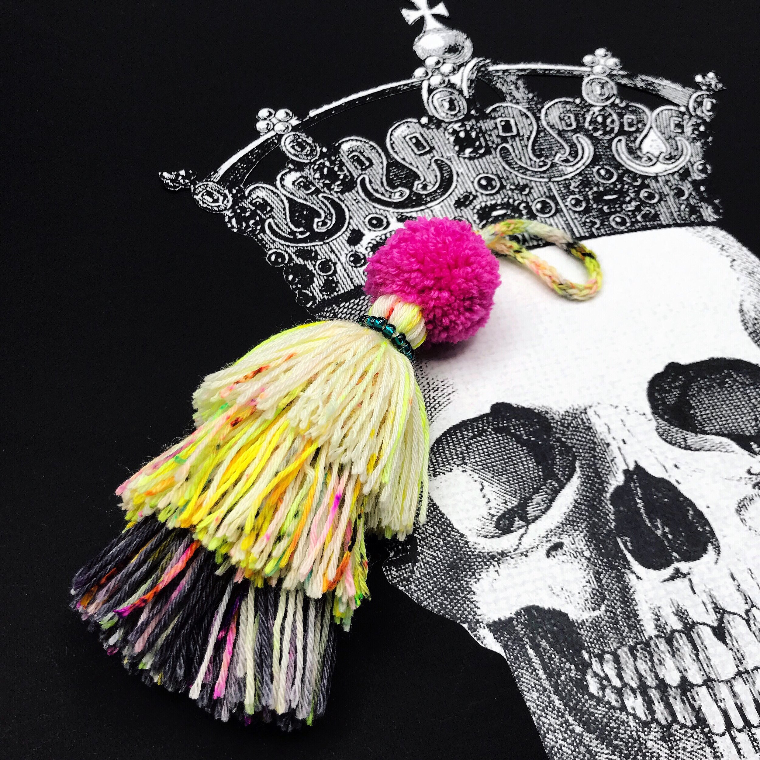 Free pattern for Royal PomTassel Style 2