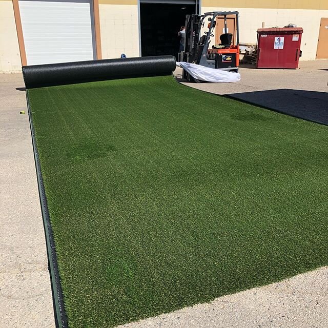 Ok we can&rsquo;t wait to share!!! We have turf and it&rsquo;s a-m-a-z-i-n-g!!
Call us at 306-653-5659 to inquire! 
#yxefloors 
#wefityourspace 
#yxeturf
#yxeoutdoorliving 
#outdoorlivingspace 
#lovetheoutdoors