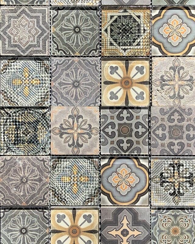 Holy 🐮, this tile is a beaut!! From @tileideal 
Stop by to see what else they have to offer 🤩

#yxefloors #backsplash 
#wefityourspace