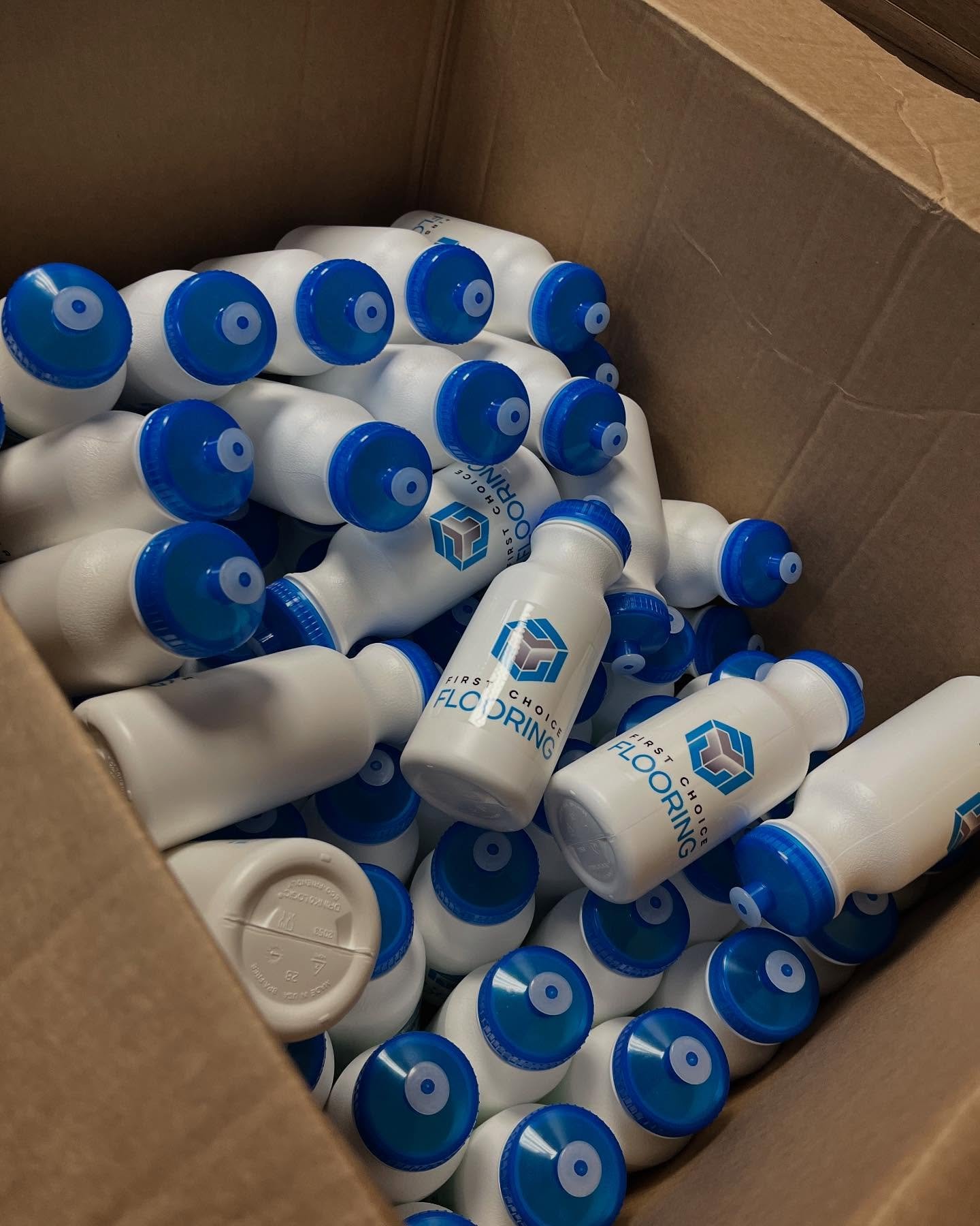 FCF Water bottles for @wanardogs giveaways during their summer BBQ’s. Follow them to know when their next event is!!
#WeFitYourSpace #WeAllNeedARescue #SupportLocal