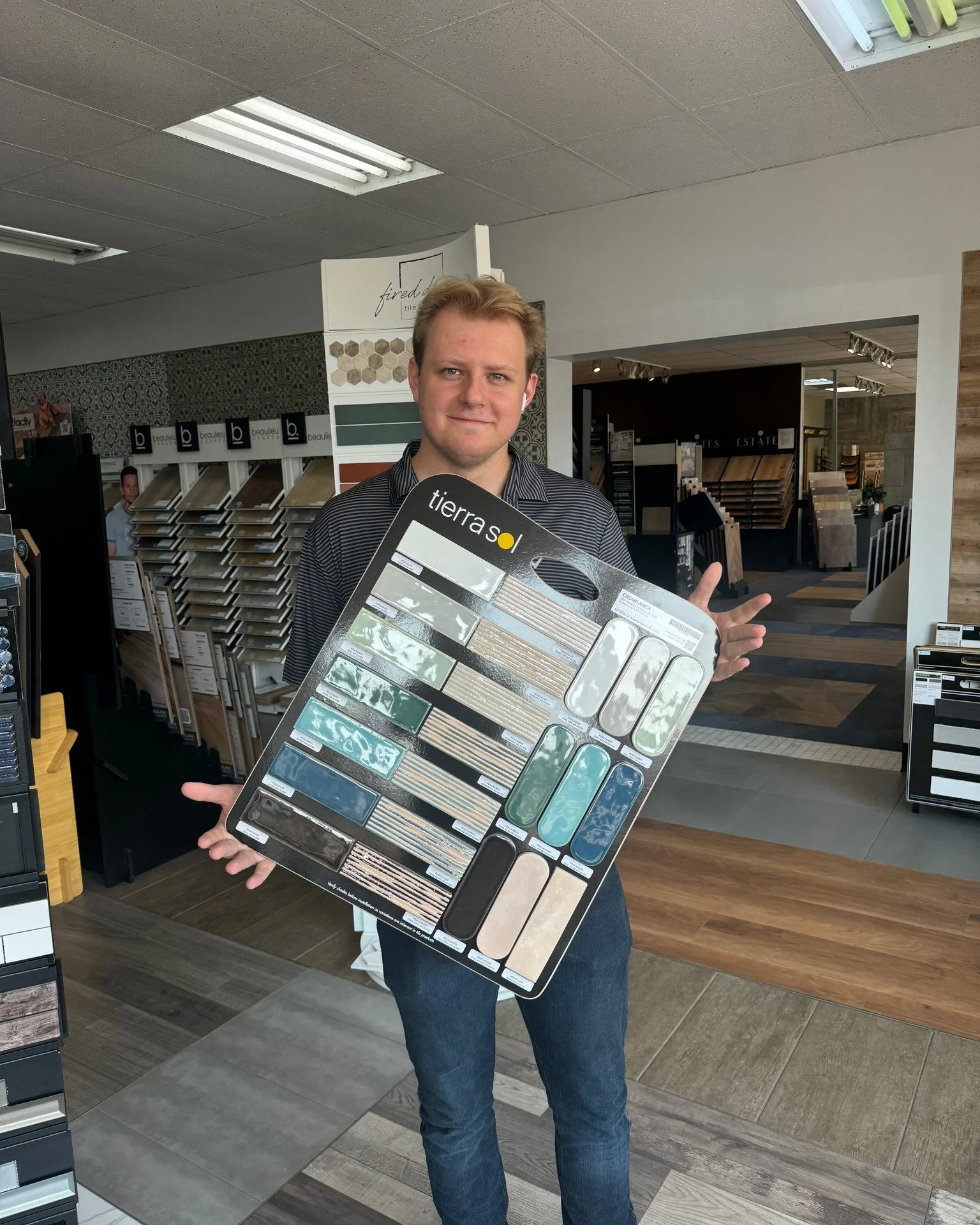 β¨ New Arrival Alert! β¨ Say hello to our stunning new tile!
The perfect way to add character and style to your kitchen, bathroom, or any space that needs a refresh. Sleek, versatile, and full of personality! π‘
#WeFitYourSpace #SupportLocal #NewPro